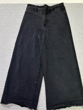 H&M Black Ultra Wide-Leg Crop Jeans / Culotte Jeans